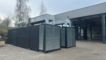 Distance entre un groupe électrogène et un bâtiment : les 8 mètres de l'article EL 7, mythe ou règle ? 1 Container GE pour production denergie de secours dun industriel 1