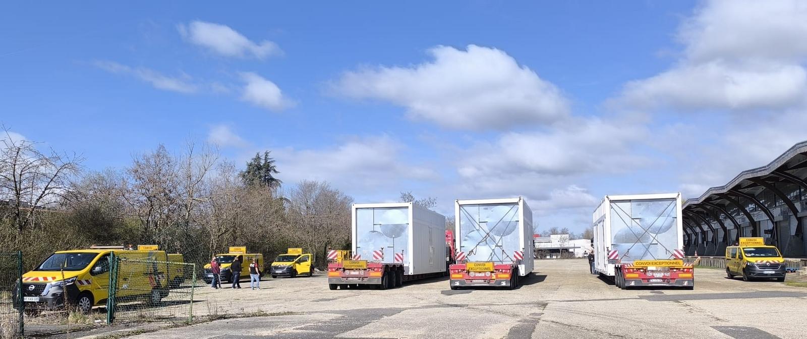 Container groupe électrogène de secours au départ en convoi exceptionnel vers un site classé ICPE
