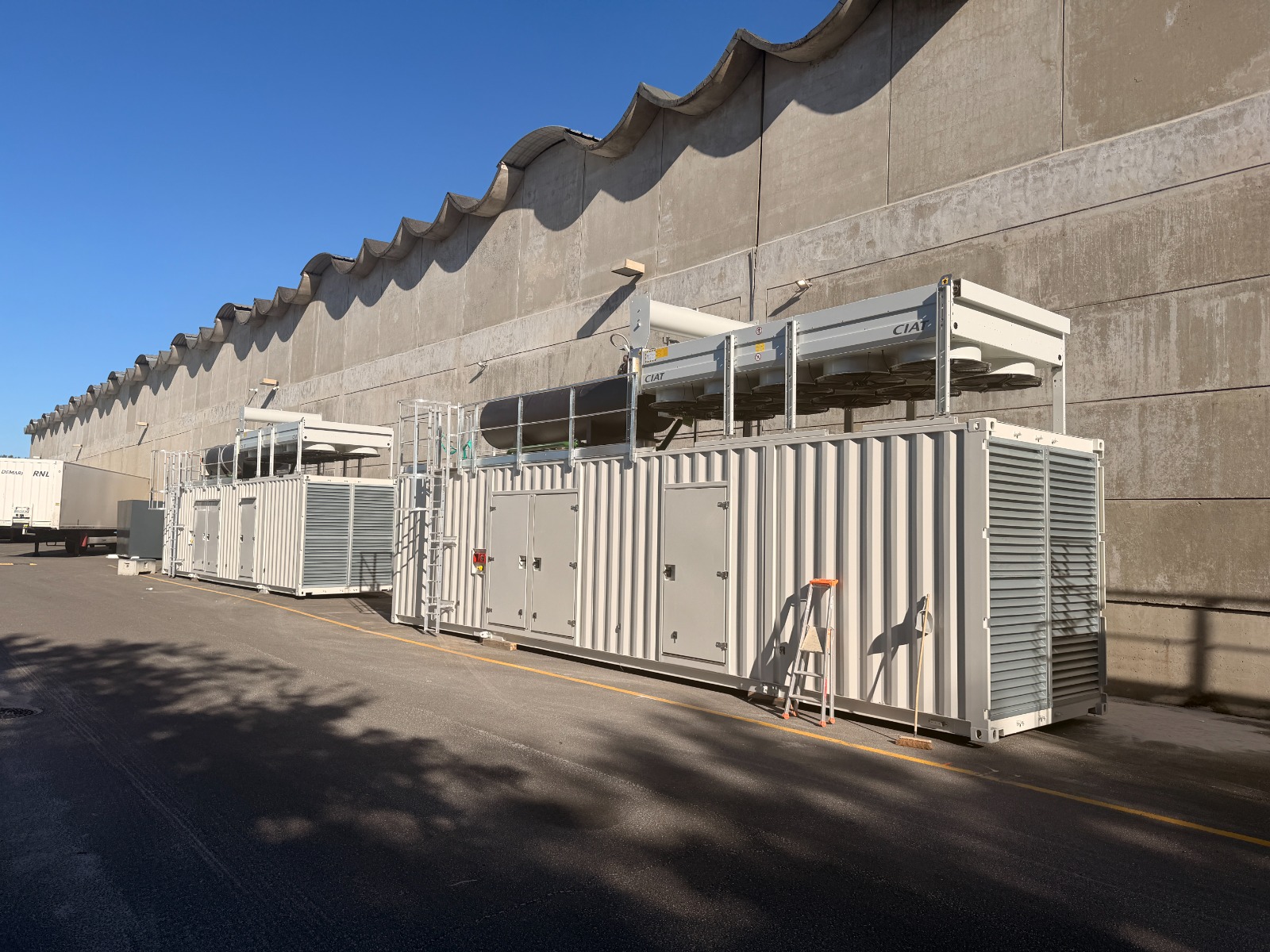 Cas client&nbsp;: trois containers groupe électrogène pour un supercalculateur