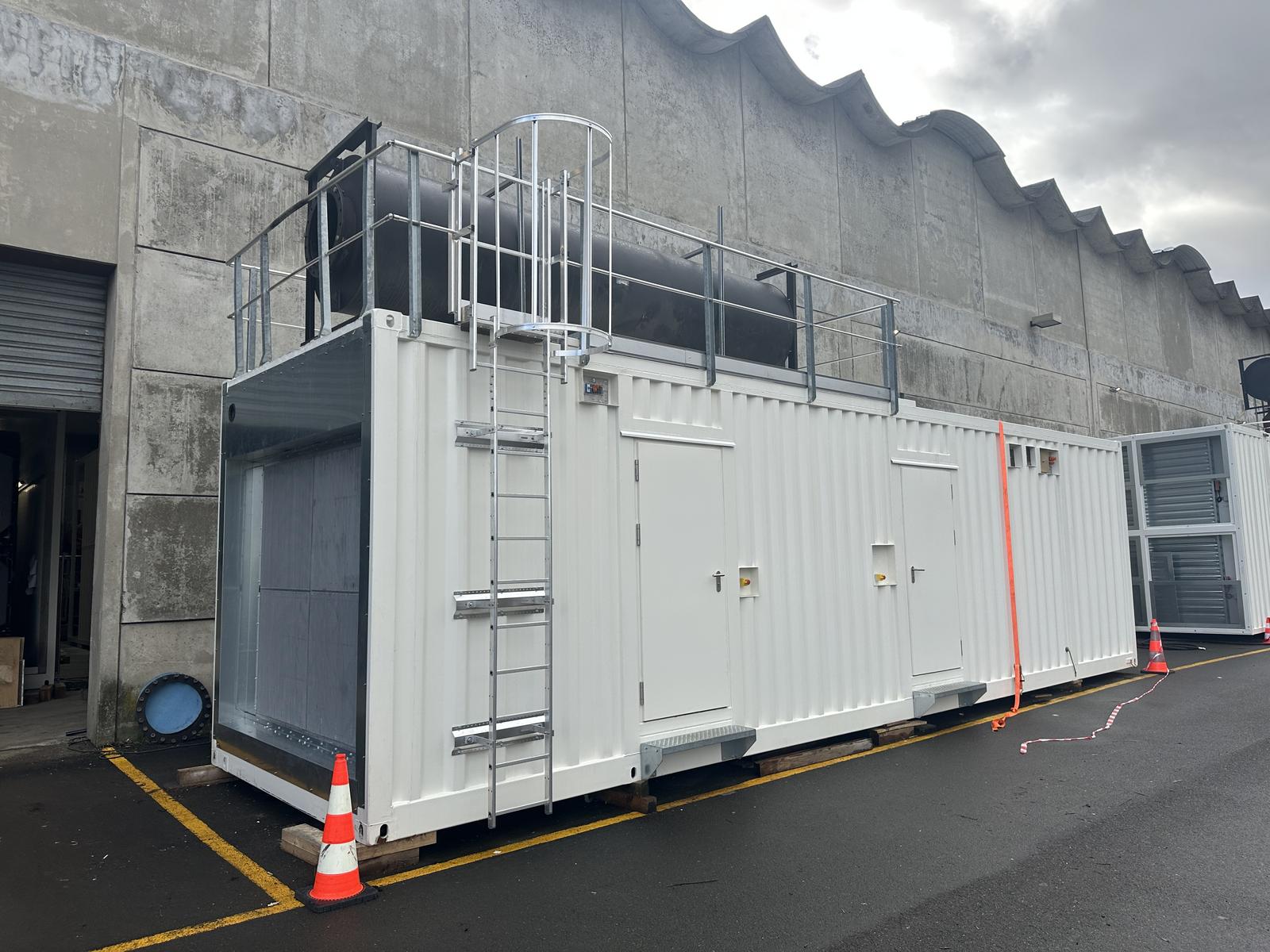 Container technique coupe-feu 2 heures pour équipement de production d'énergie